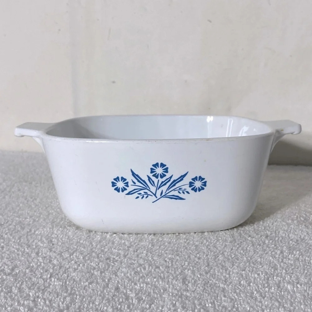 Vintage Corningware  Blue Cornflower P-1.5- B 6 Cup Casserole Dish Cottagecore